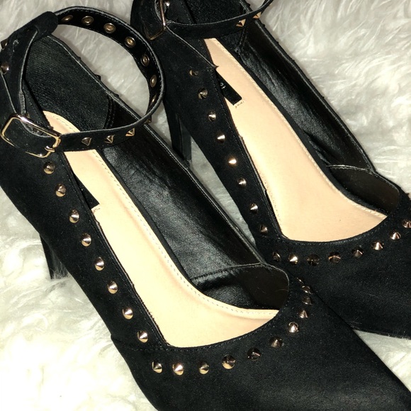 Heels with studs - Picture 5 of 8